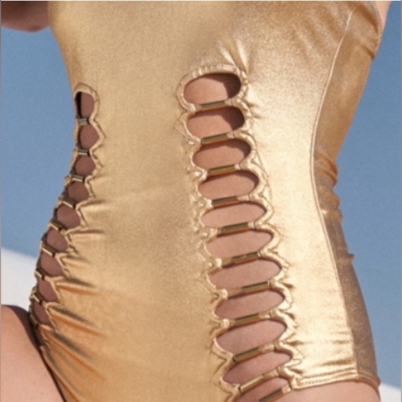 Gold strapless swimsuit sz sm - Picture 4 of 5